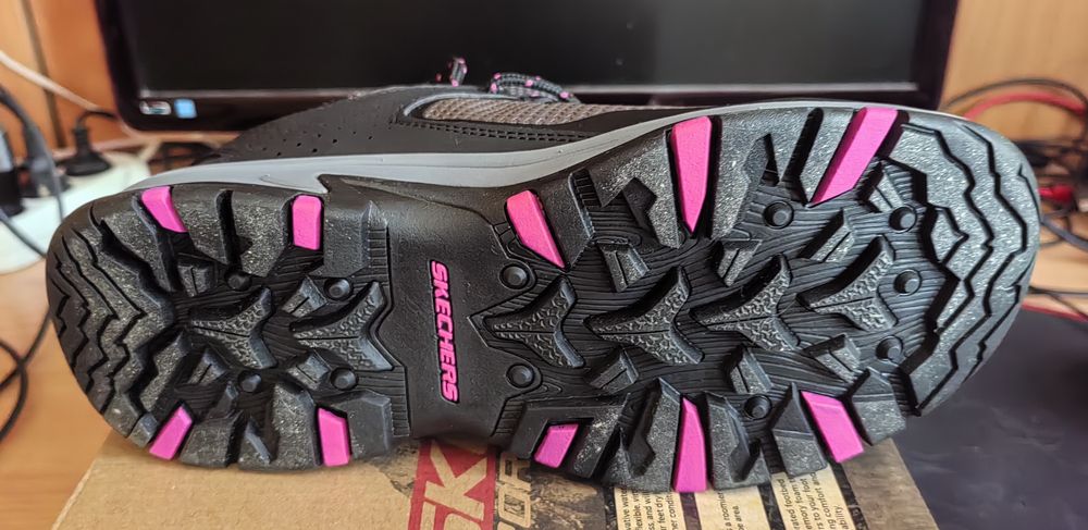 Трекинговые ботинки Skechers 38р 30к