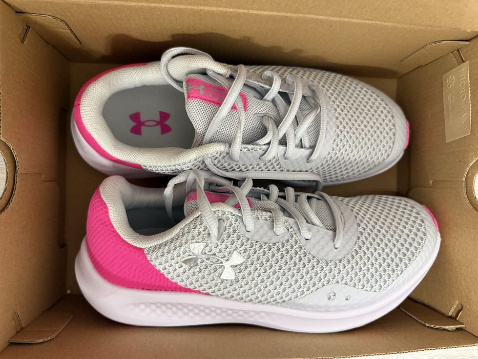 Дамски маратонки Under Armour