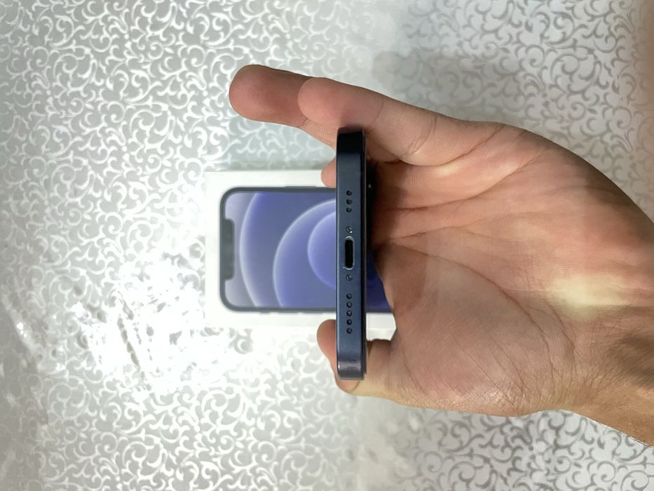 iphone 12 qora rangda