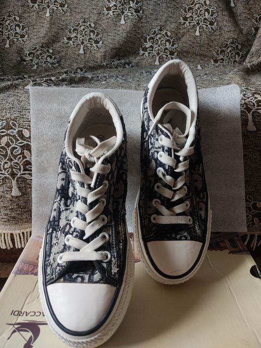 Продам лоферы и кеды под диор