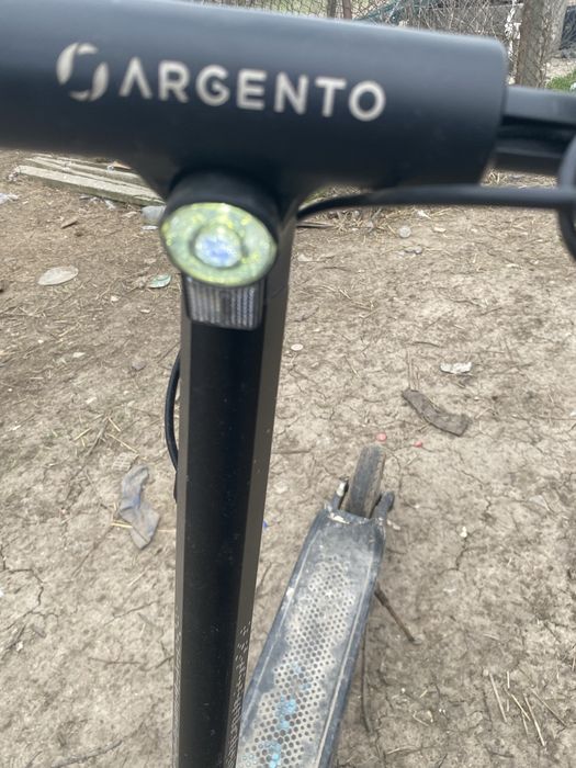 Vand trotinetă   Mai multe detali in privat