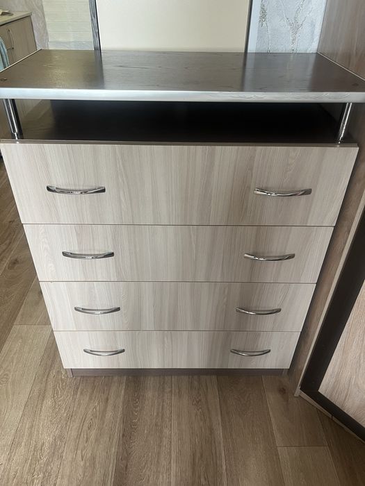 Продам комод 4 ящика не дорого