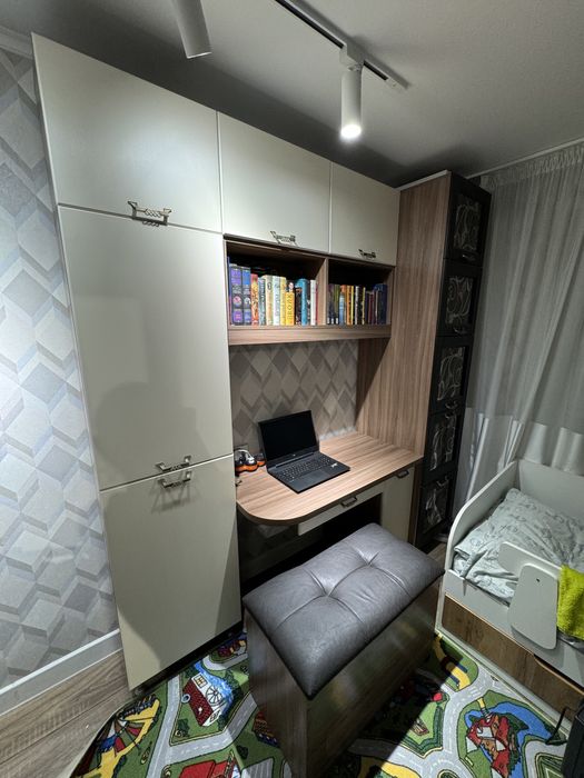 Продам Стенку школьника + банкетка