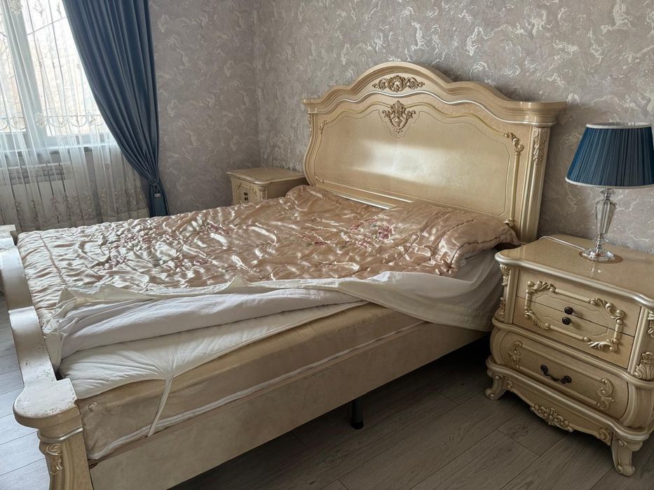 Спальный гарнитур Китай