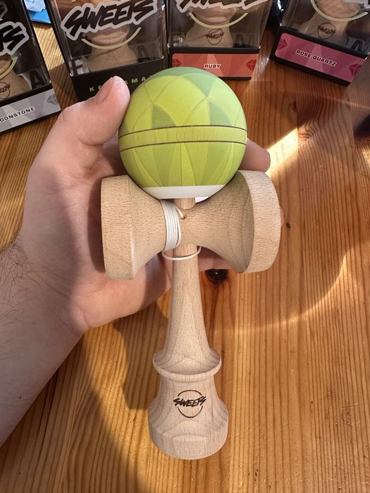 Vand Kendama sweets Gemstone Peridot