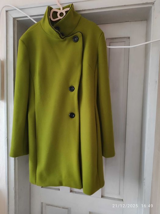 Зелено палто Италия