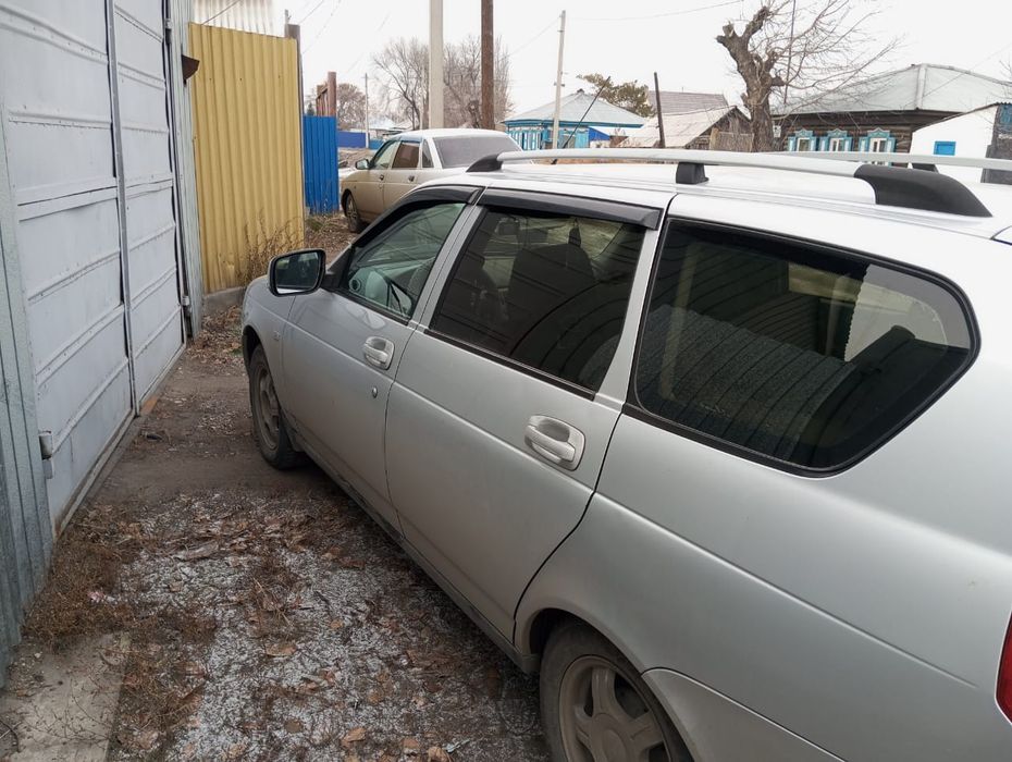 Продам Приору люкс