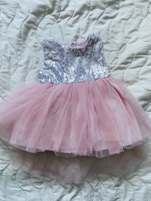 Продам детские платья