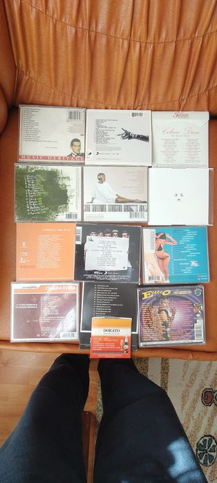 Cd-uri cu muzica de diferite genuri si  cd-uri de colectie