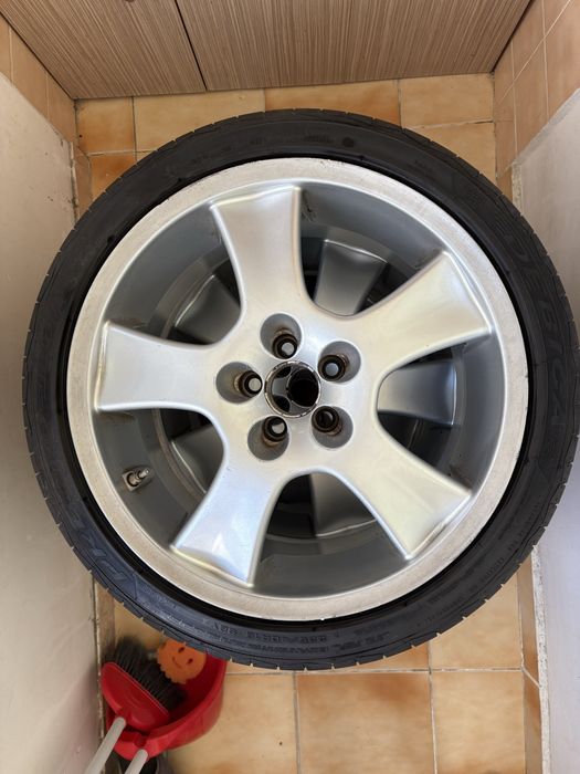 Джанти с гуми 5x100 със 225 40 18 Дот24