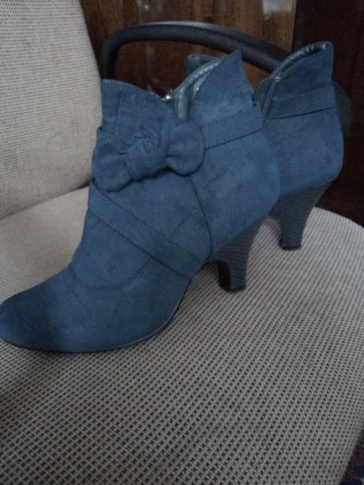 Сини боти