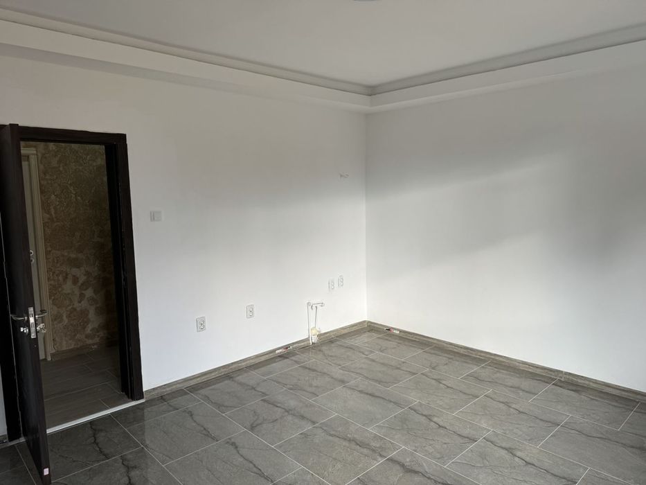 Продава се Тристаен апартамент в София, Толстой - 61 кв.м за 1800 €/кв.м - Снимка #1