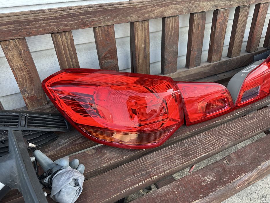 Стоп/Стопове за Опел Астра J комби!!!