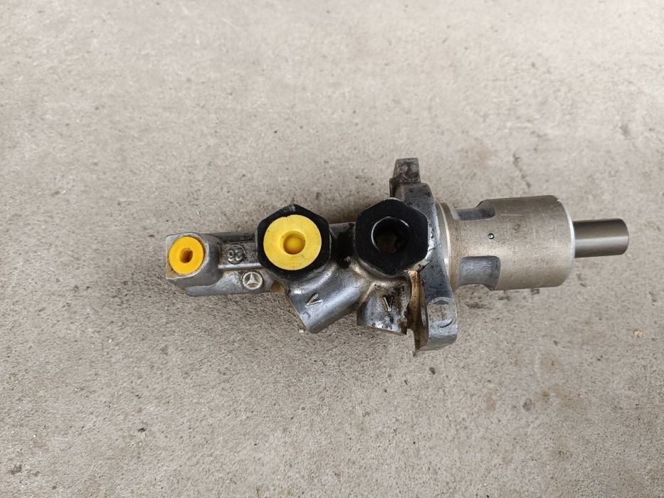 Запчасти на Мерседес 124