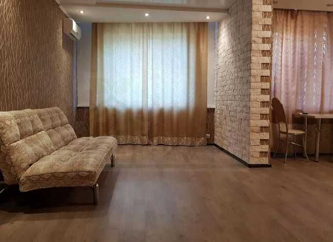 Дава се под наем Двустаен апартамент в Пловдив, Кършияка - 65 кв.м за 239.7 € - Снимка #1