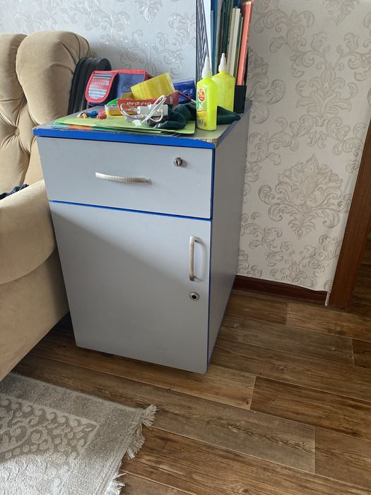 Рабочий стол-парта, тумба, шкафчик