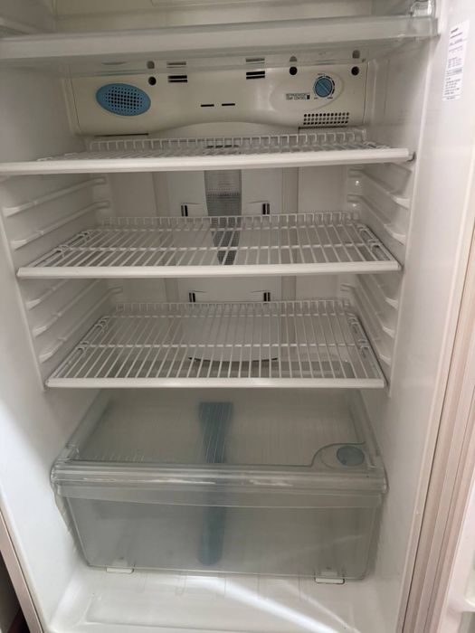 Холодильник в хорошем состоянии