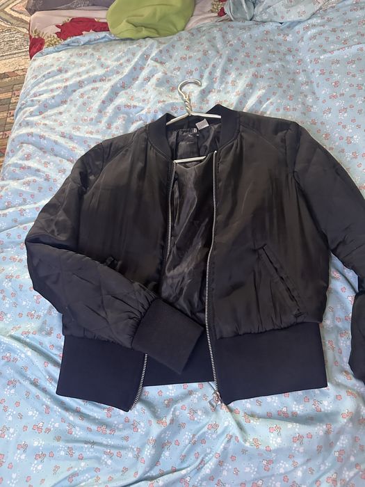 Бомбер H&M Новая, женская одежда