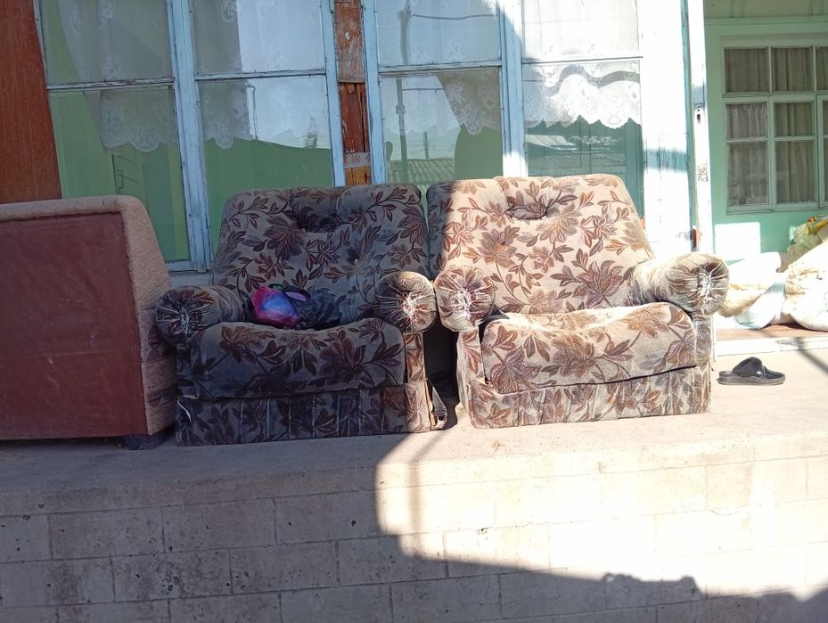 Srochni   eski krislo sotiladi narxi 2tasi 500 ming