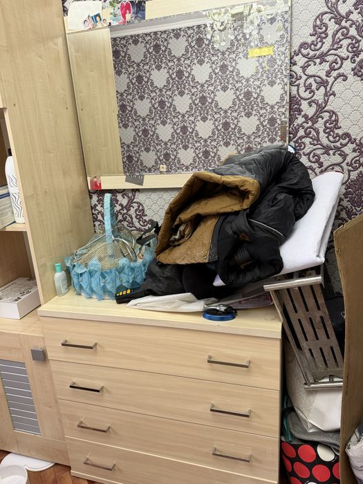 В продаже спальный гарнитур