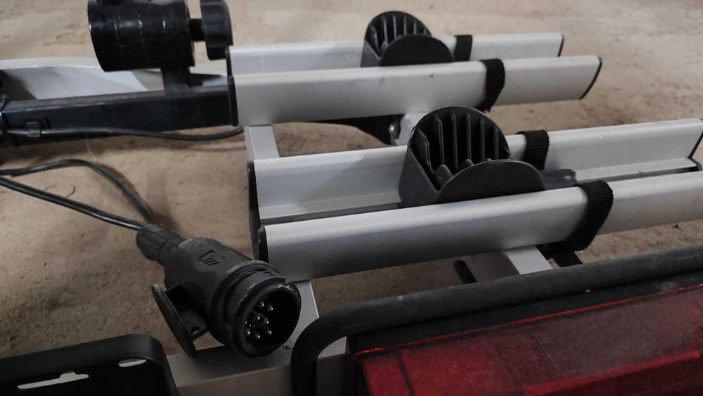 Стойка за велосипеди с опция за накланяне