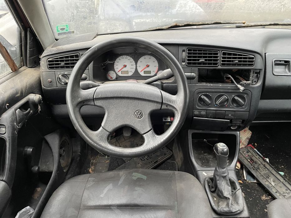 Vw Golf 3 1.6 75кс 1995г На Части