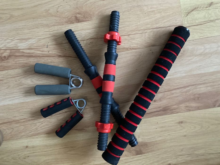 Тежести 5*2 и 6*1.5кг лост за щанга и два отделни малки лоста за гири