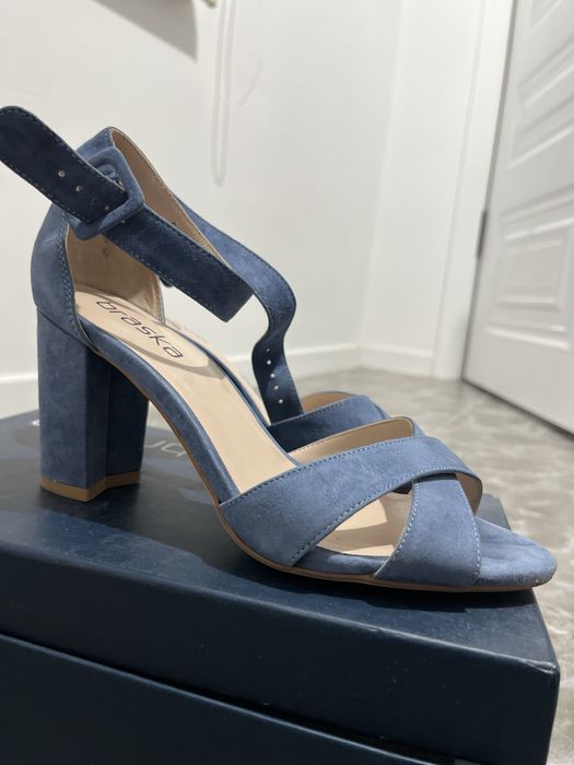 Босоножки летние