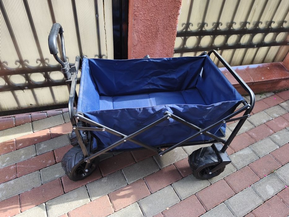 Cărucior pliabil 4 roți eva spuma ,late , Italia,nou cutir