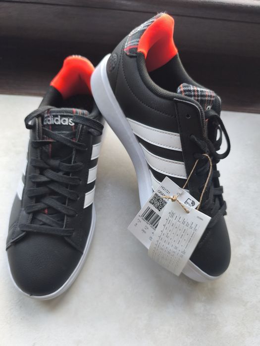 Маратонки Adidas