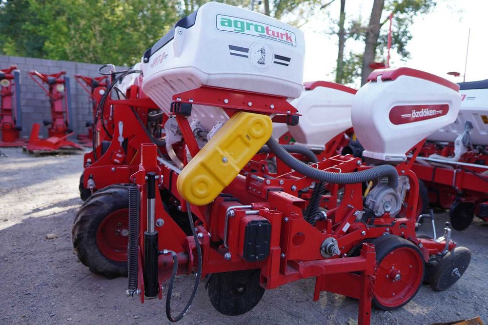 Вакуумная Сеялка для кукурузы и свеклы OZDOKEN. 6-рядная (Турция)