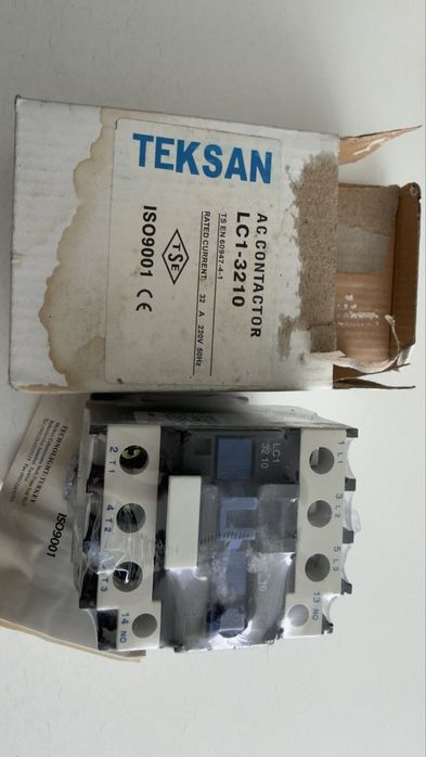 Электромагнитный контактор Teksan LC1-3210 на 32А
