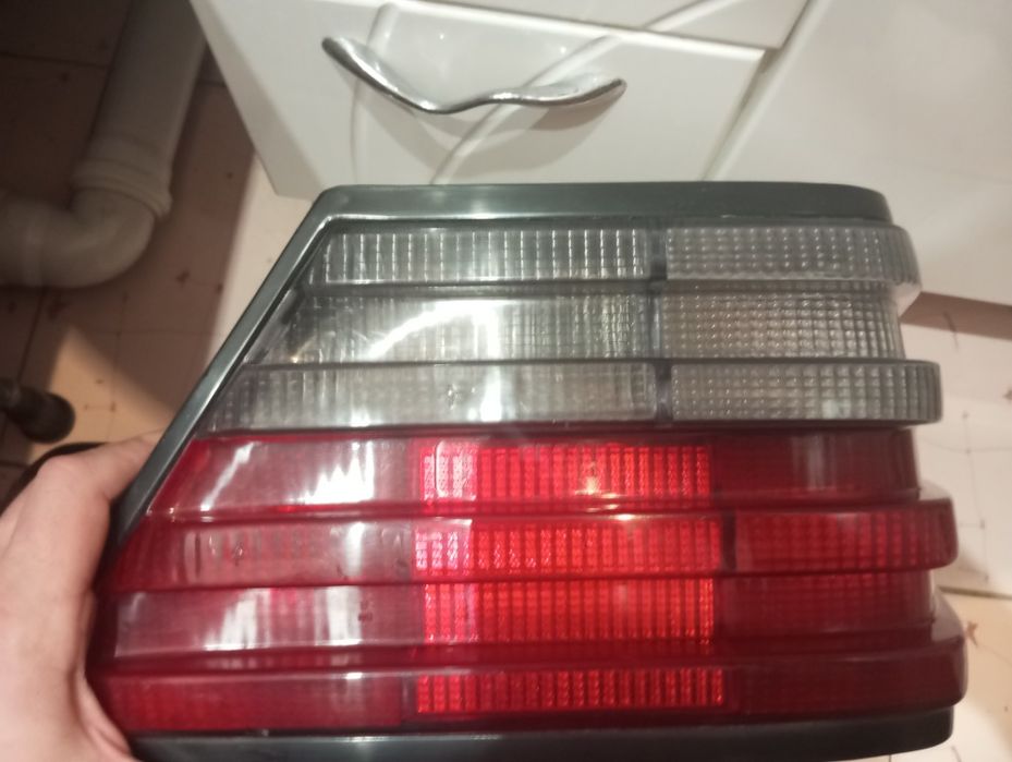 Задние фанари w124