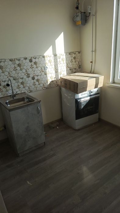 Жиззахда 2 хонали квартира сотилади