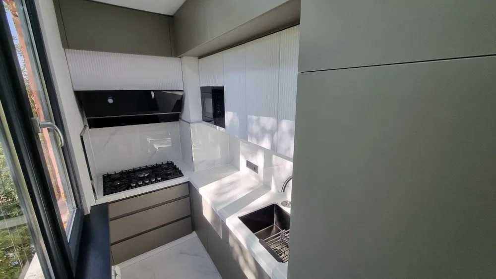 Срочно сдам 2/2/4 кв на Максим Горьком ор КФС H5