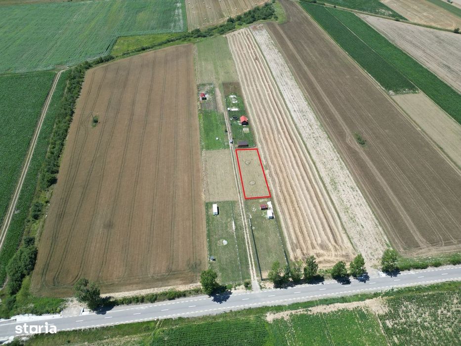 Teren intravilan 710 M²  împrejmuit com. Reci Covasna