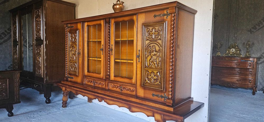 Mobila rustica servanta ,masa cu 6 scaune