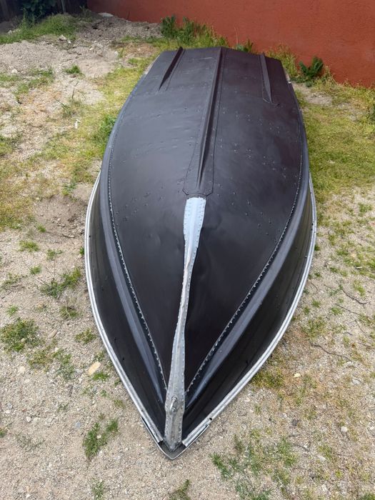 Vând barca quicksilver