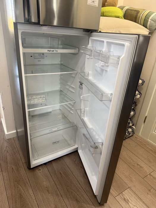 Продаю б/у холодильник