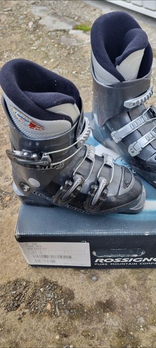 Продавам детски ски Miss.Ion Jade със ски обувки Rossinol