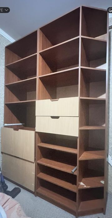 Отдам бесплатно шкаф и кровать