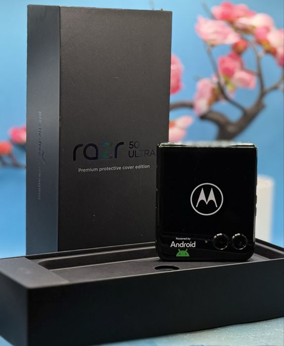 НОВ!!! Motorola Razr 50 ultra, Dual SIM, 12GB RAM, 512GB, 5G, Green