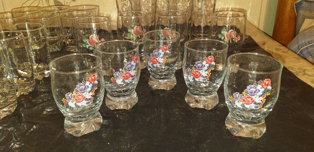 Стаканы разные мкр восток