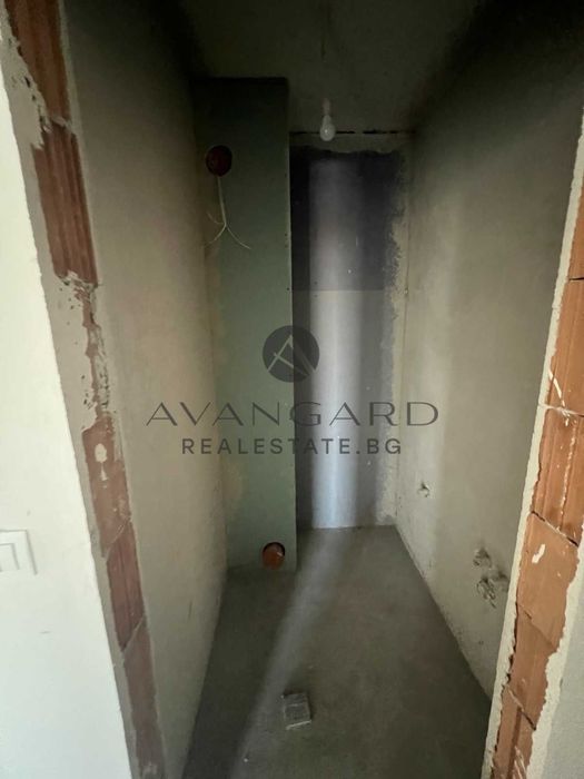 оф.21529 Тристаен апартамент / Кършияка