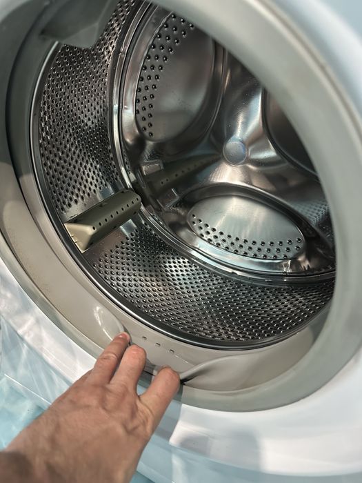 Стиральная машина Hotpoint-Ariston (6 кг)