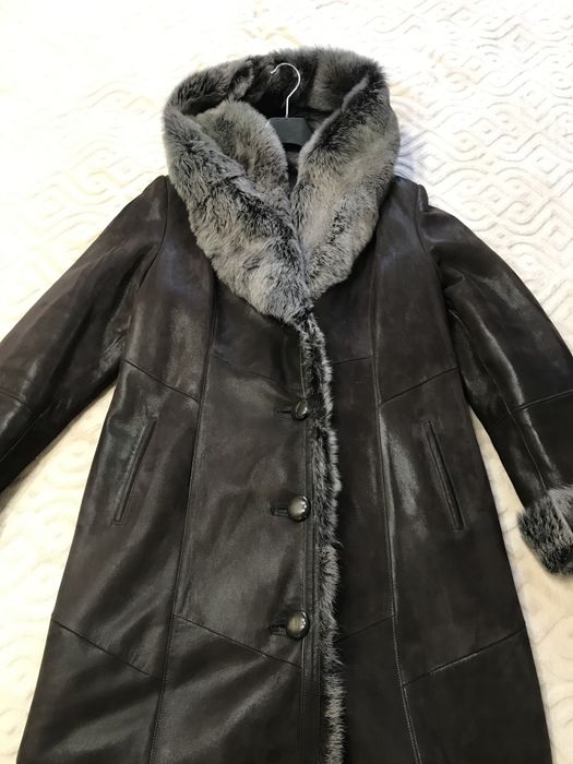 Дубленка меховая с капюшоном