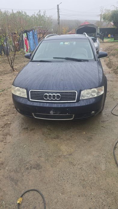 Dezmembrez Audi a4