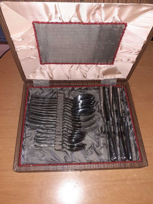 Vand set tacâmuri inox german productie aproximativ 1945