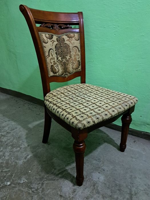 Продаётся стулья