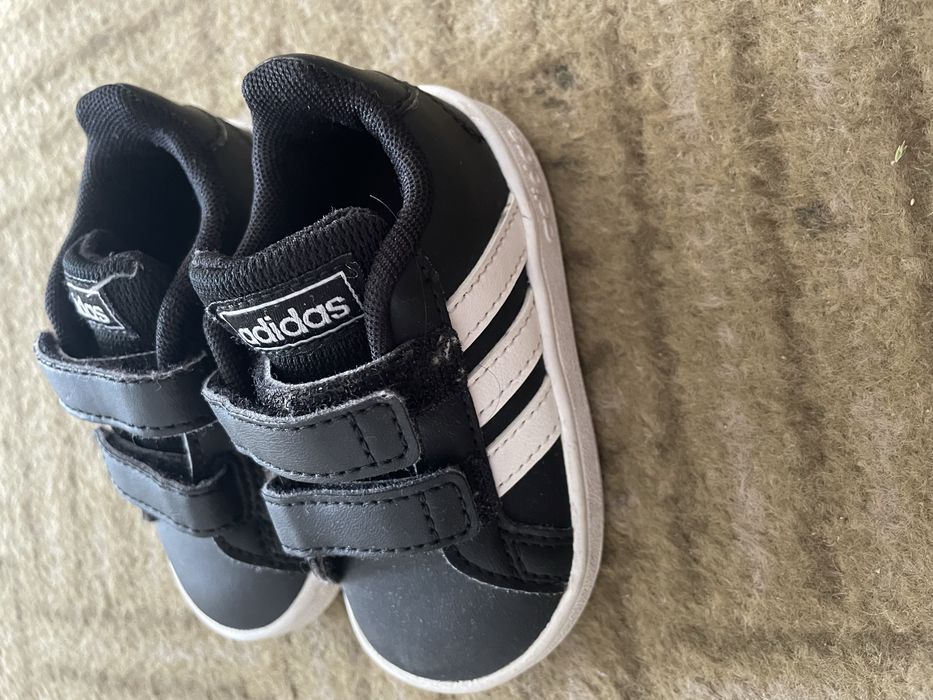 Adidasi adidas bebelus stare impecabila